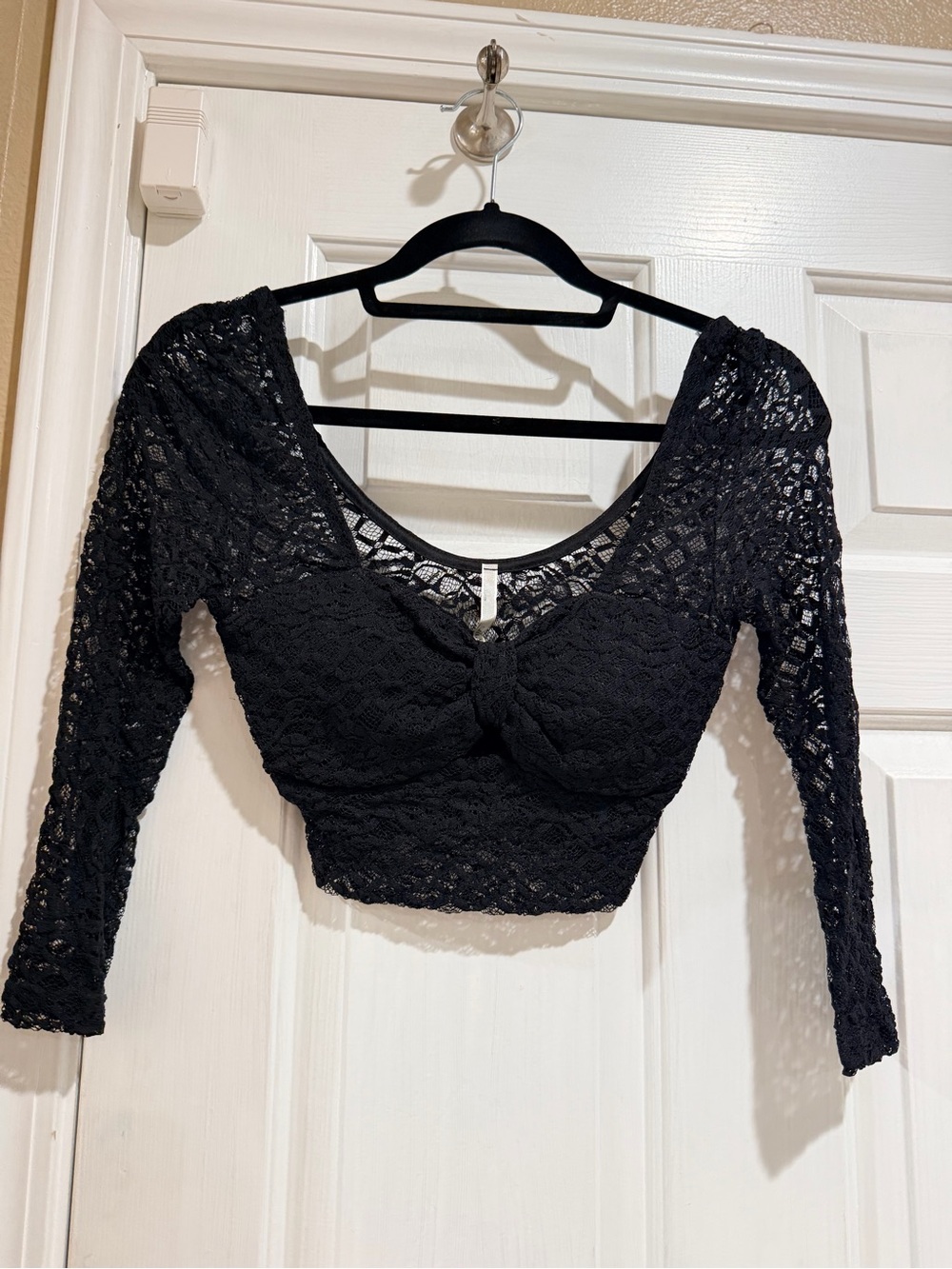Black Lace Long-Sleeve Cropped Top with Twist Front